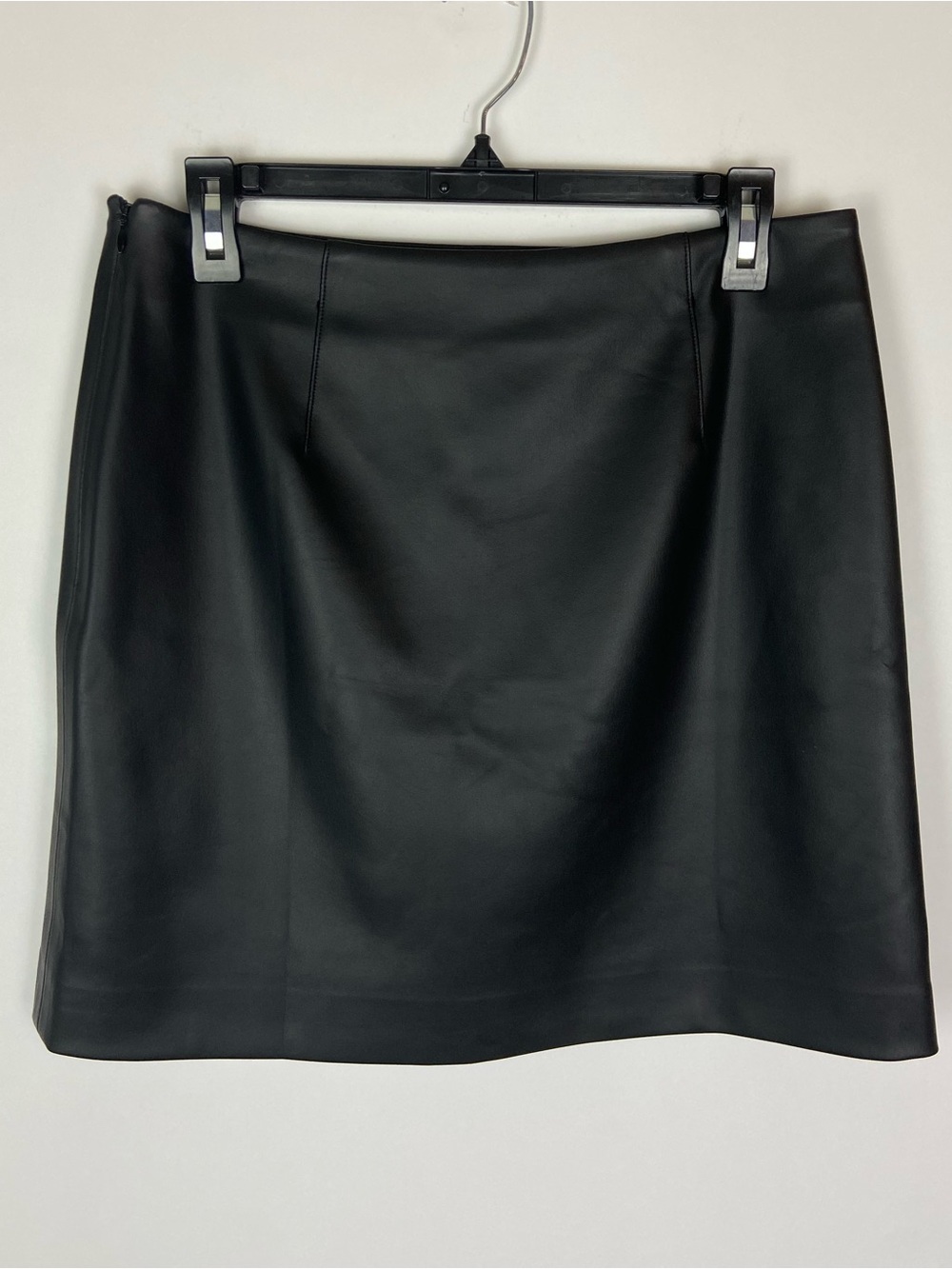 Marcella NYC Ellwood Mini Skirt Stretchy Vegan Leather Size Medium - Picture 8 of 15